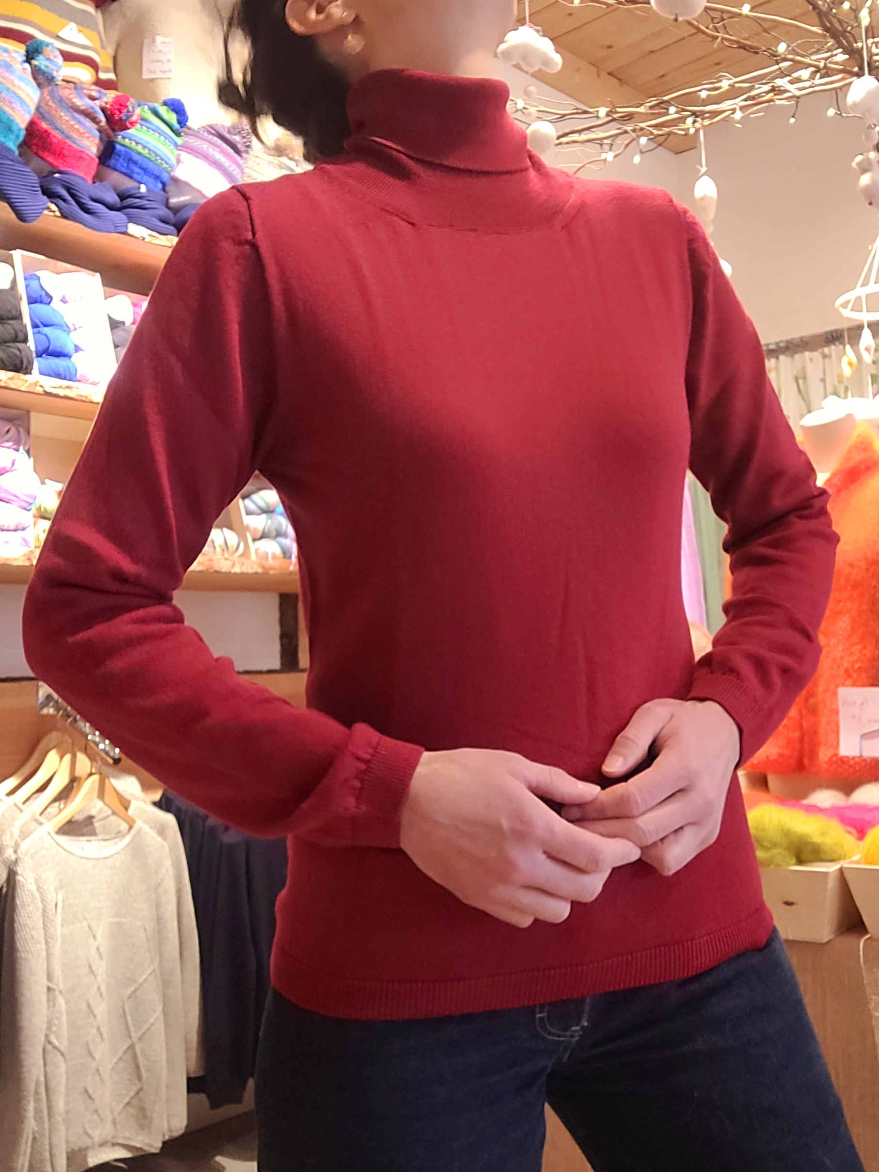 pull laine merinos col roule rouge